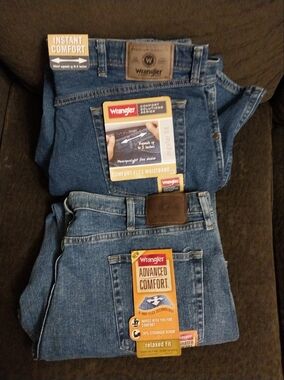 WRANGLER MEN'S BLUE JEANS LOT OF 2 SIZE 40X29 REGULAR AND RELAXED FIT